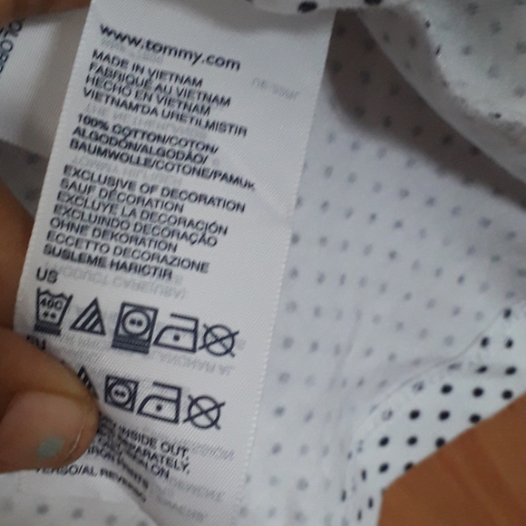 🤩Tommy Hilfiger tshirt top - Picture 4 of 4